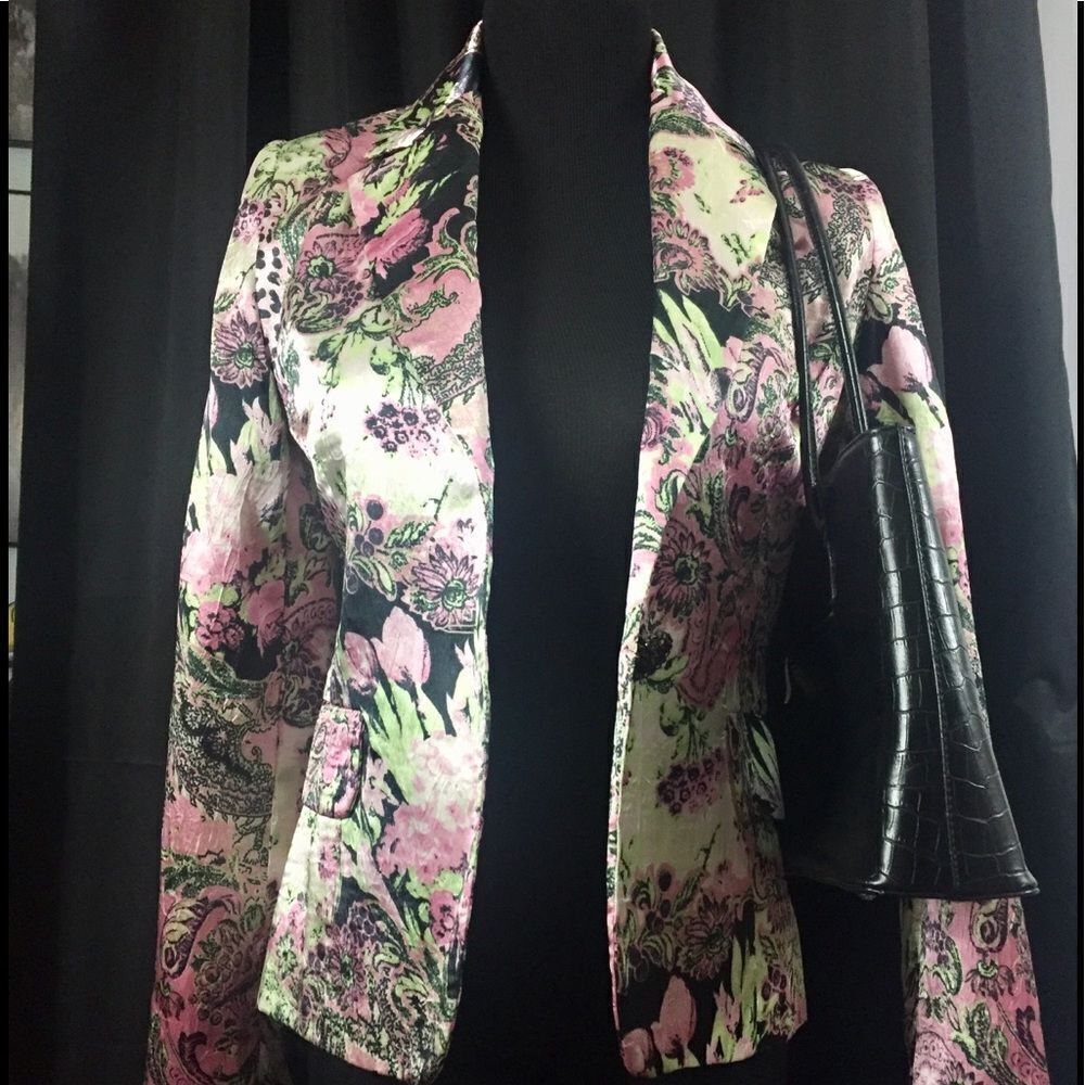 Stunning jacket by Omnia